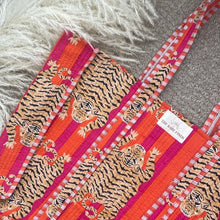 Load image into Gallery viewer, The Orange & Fusha Tote