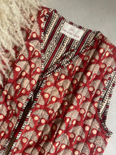 Load image into Gallery viewer, Brand New - Ruby Bloom Vest
