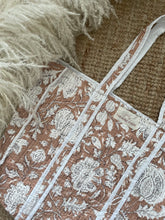 Load image into Gallery viewer, The Fawn Floral Tote
