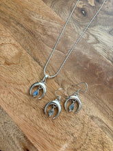 Load image into Gallery viewer, NEW The Cresent Moon Necklace
