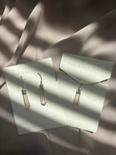 Load image into Gallery viewer, The Smoky Point Necklace
