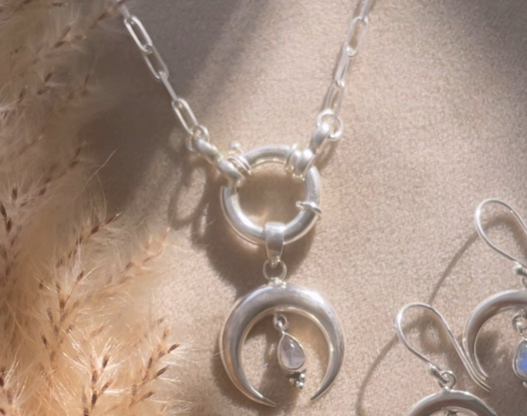 NEW The Cresent Moon Necklace